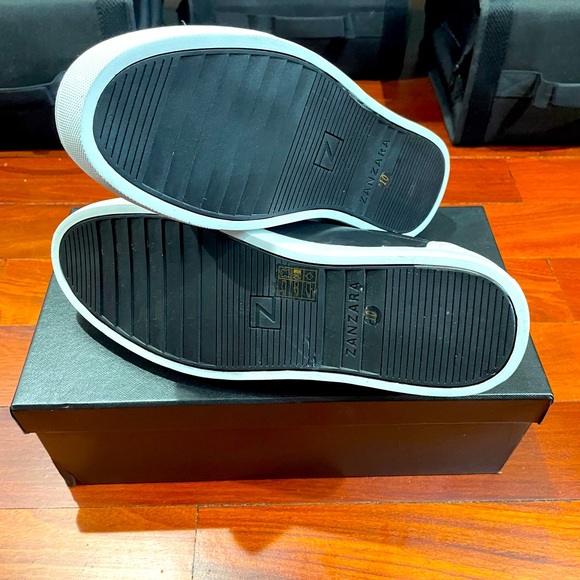 Zanzara Easy Bl/W Sneaker FOTB never worn (size 10 US). - Picture 5 of 7